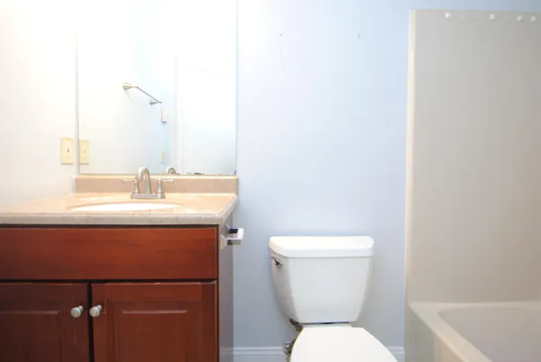 $1,850 | 108 Eastern Avenue, Unit 304, Manchester, NH 03104