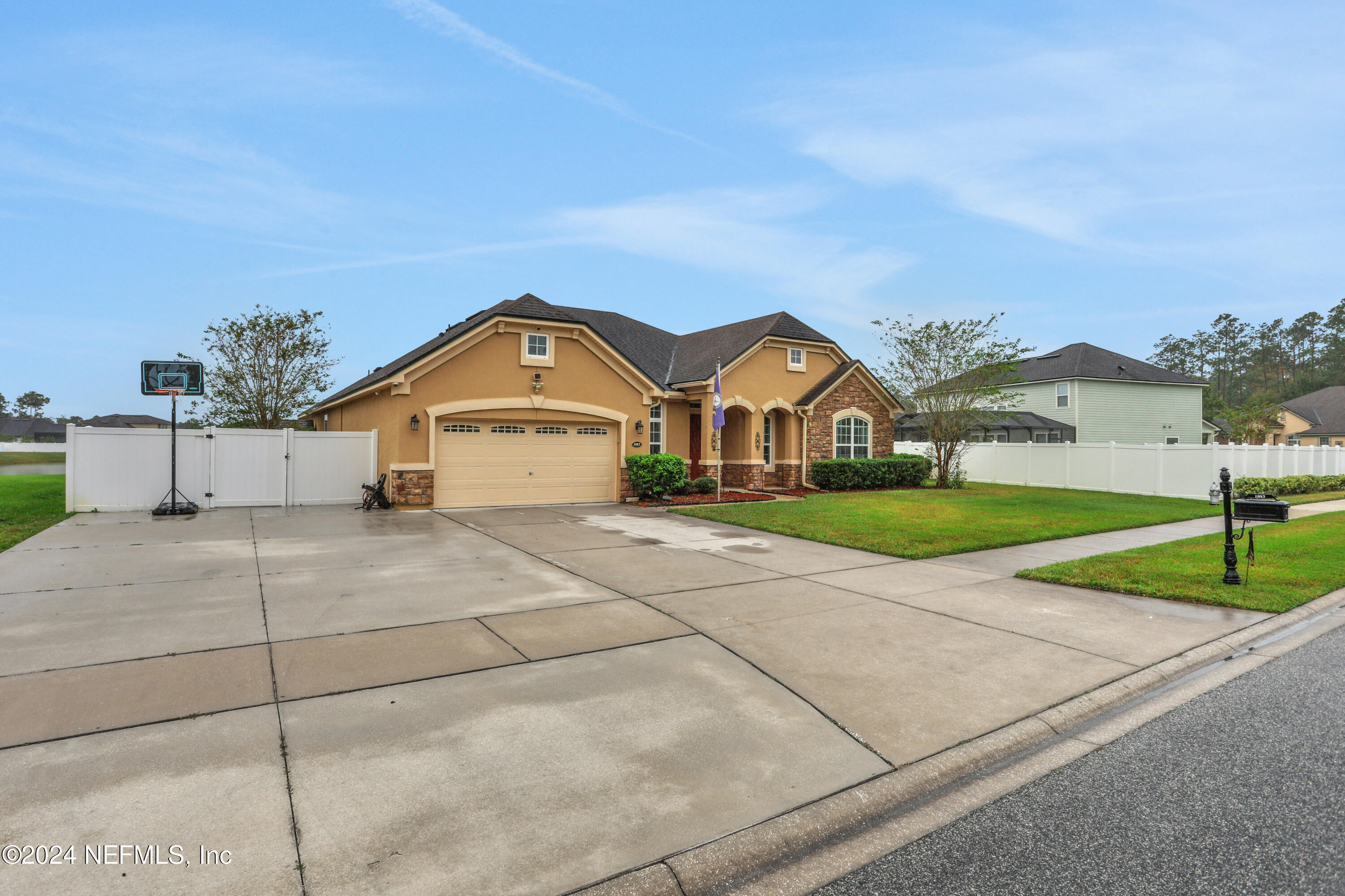 1083 Merlin Point Middleburg, FL 32068 - Photo 2 of 52 7O0A7758