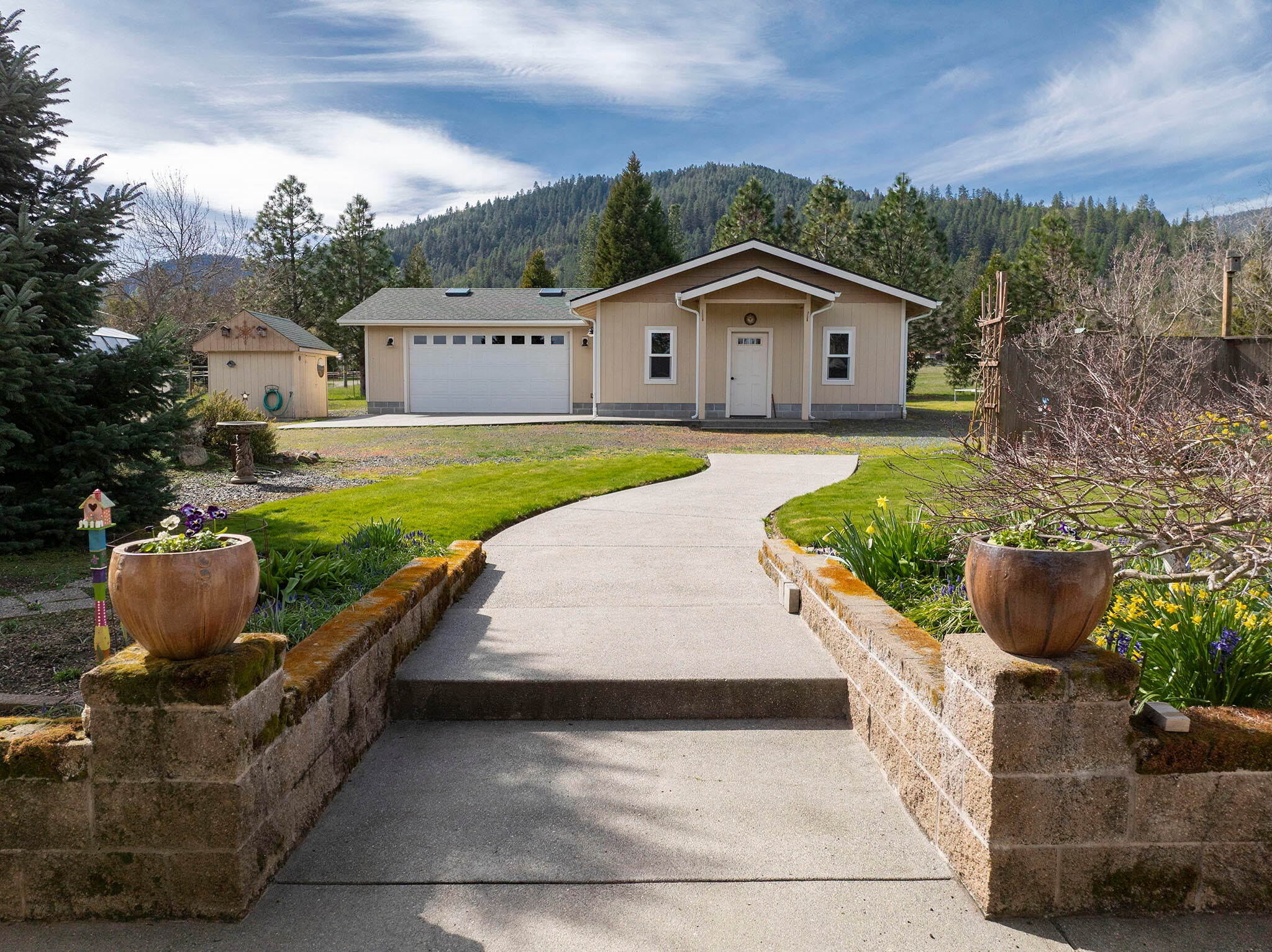 15902 Water Gap Road Williams, OR 97544 - Photo 31 of 67 31
