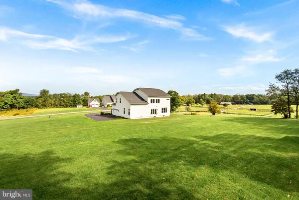 $1,449,994 | 38147 Touchstone Farm Lane, Hamilton, VA 20158