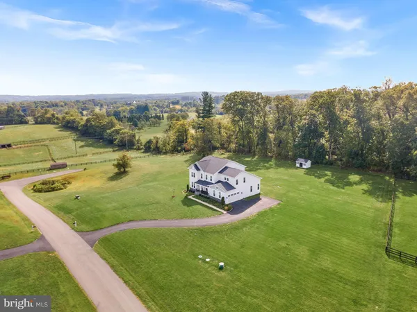 $1,449,994 | 38147 Touchstone Farm Lane, Hamilton, VA 20158