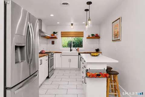 $539,000 | 76 Gillies Lane, Unit 76, Norwalk, CT 06854