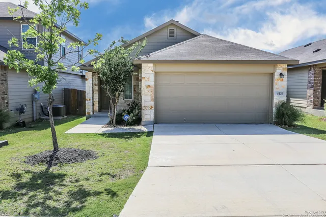 $1,899 | 13907 Lignite Road, San Antonio, TX 78253