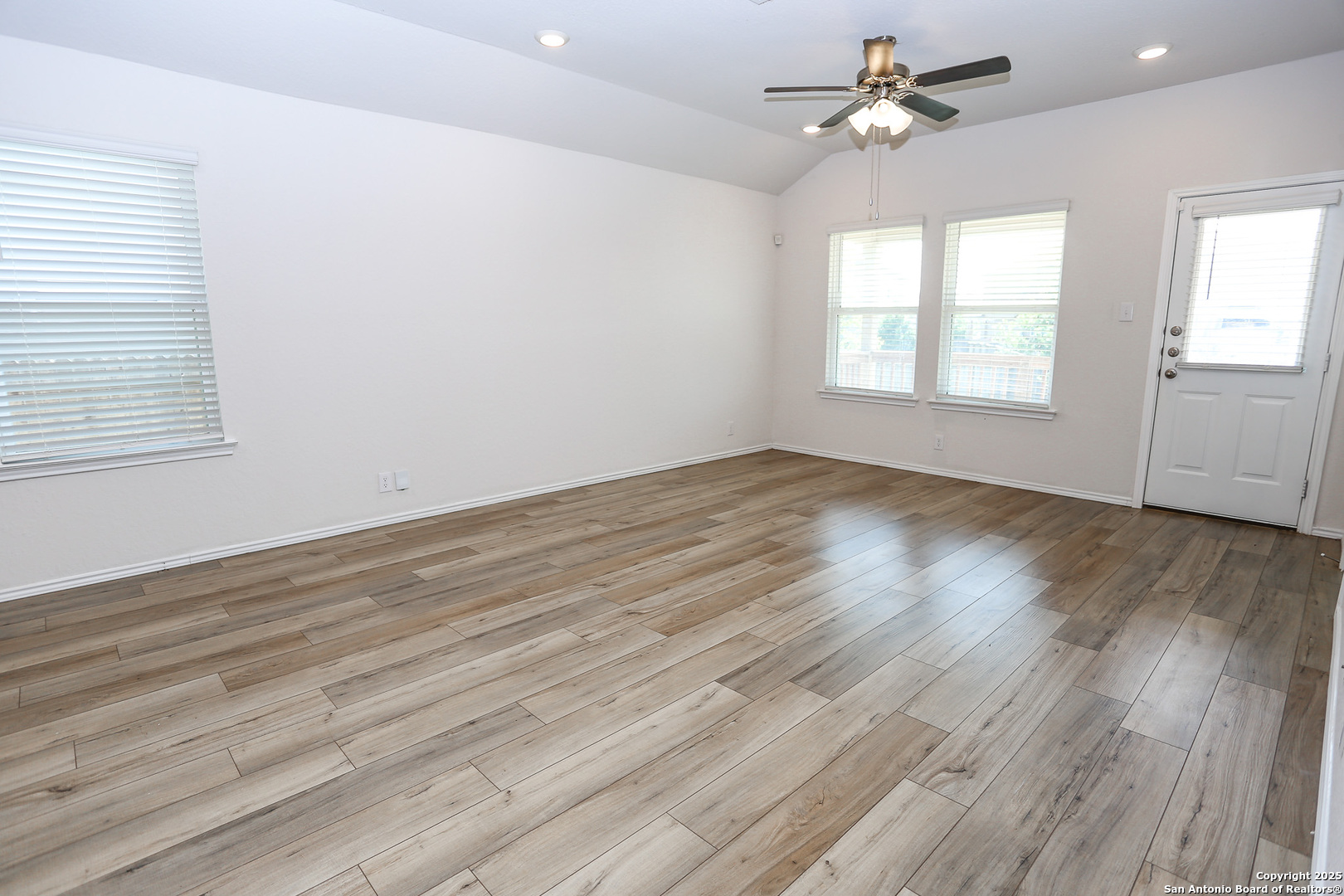 13907 Lignite Road San Antonio, TX 78253 - Photo 10 of 26