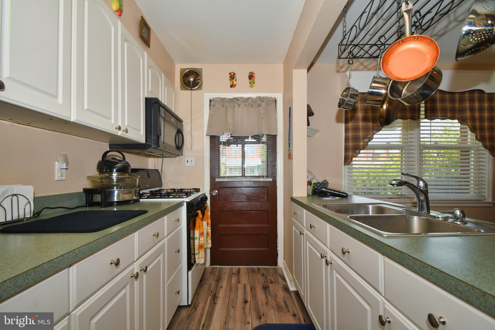 6904 Broening Road Baltimore, MD 21222 - Photo 27 of 40