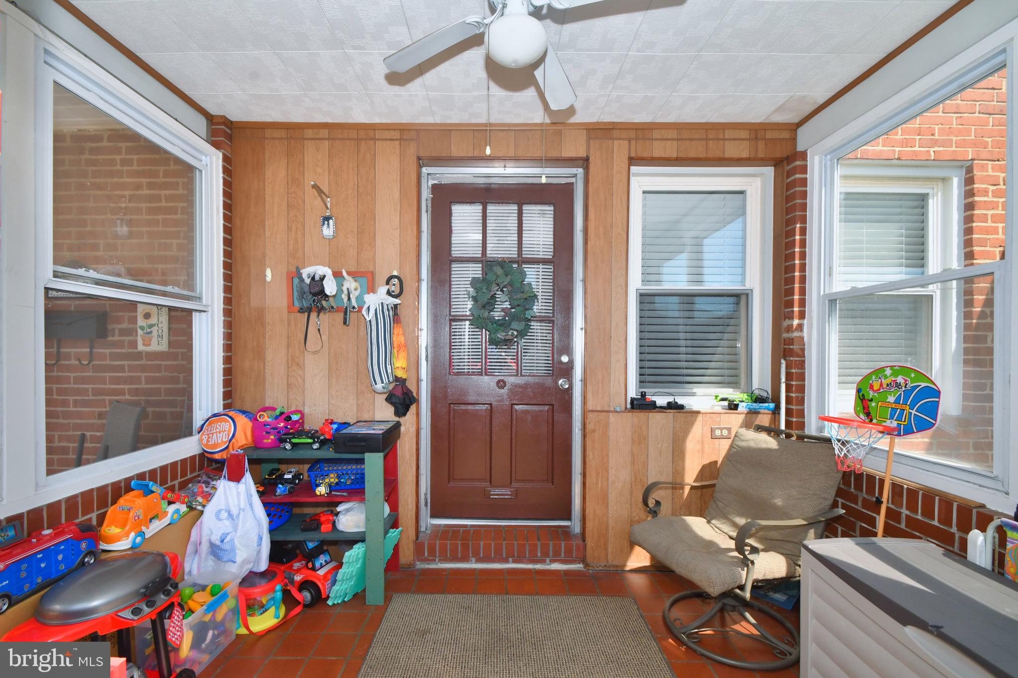 6904 Broening Road Baltimore, MD 21222 - Photo 4 of 40