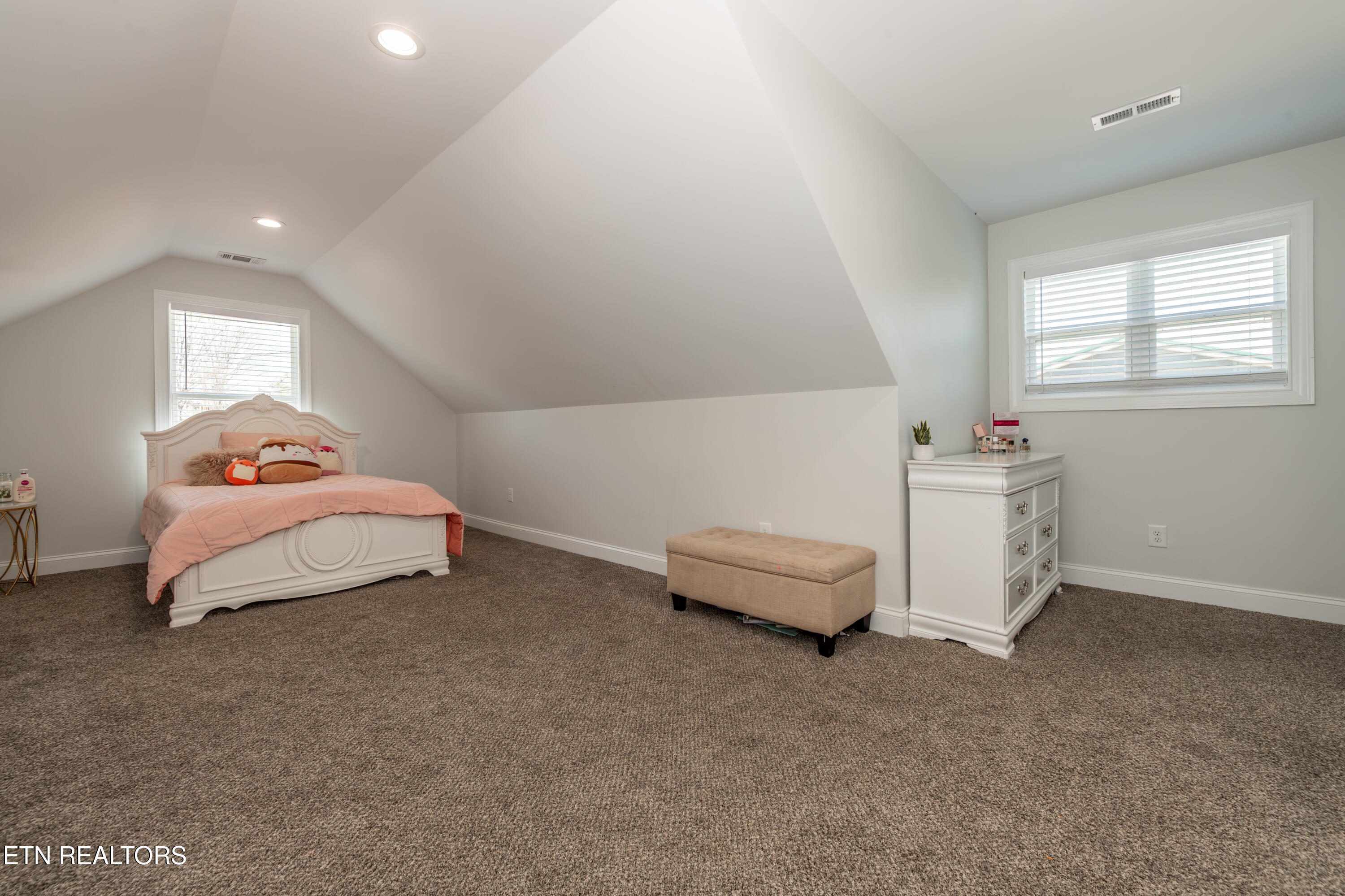 1302 Lula Bell Drive Powell, TN 37849 - Photo 27 of 39 DSC_0969