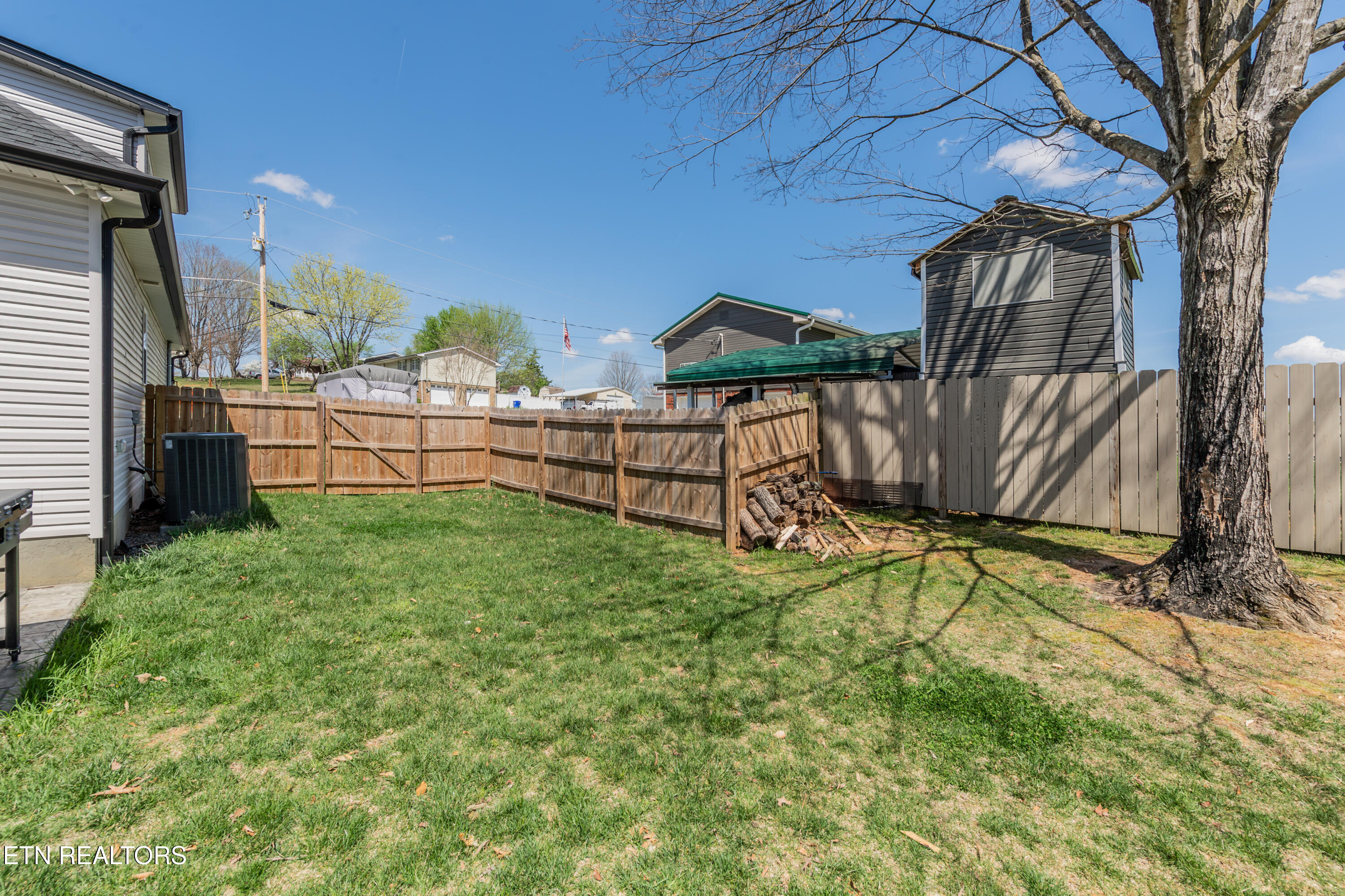 1302 Lula Bell Drive Powell, TN 37849 - Photo 36 of 39 DSC_1000