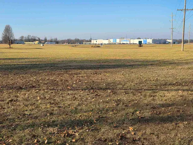 $120,000 | 0 East 12th Street East, Flora, IL 62839