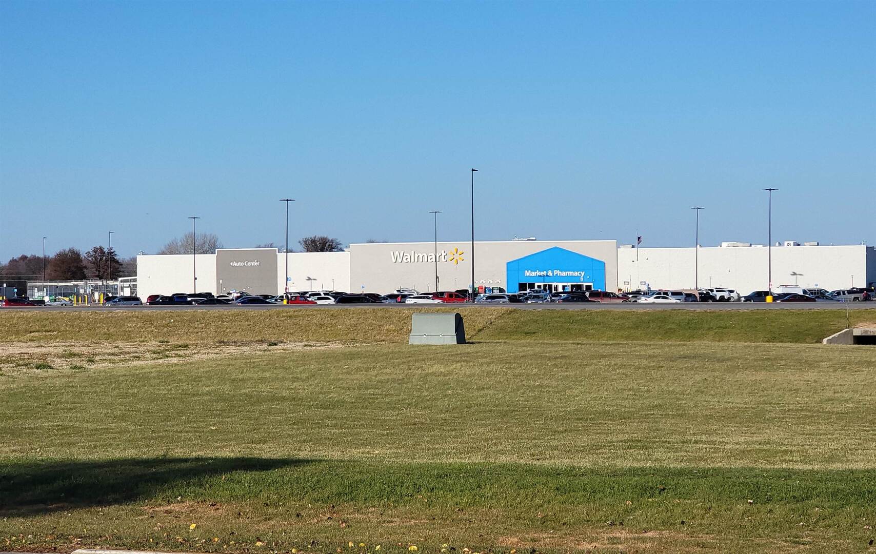 0 East 12th Street East Flora, IL 62839 - Photo 4 of 13 a view of an ocean