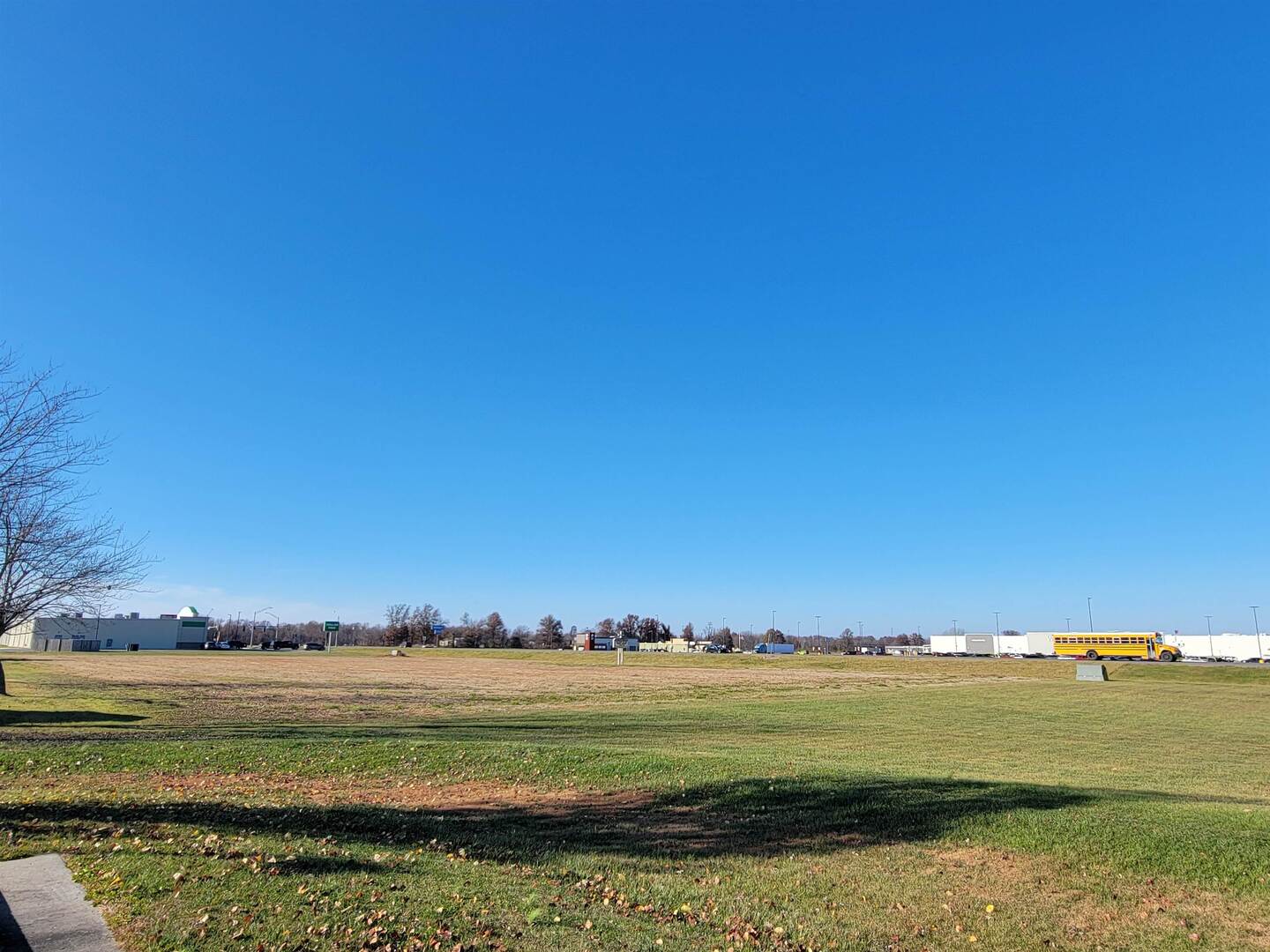 0 East 12th Street East Flora, IL 62839 - Photo 9 of 13 a view of an ocean