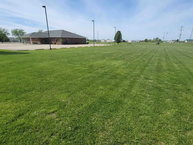 $120,000 | 0 East 12th Street East, Flora, IL 62839