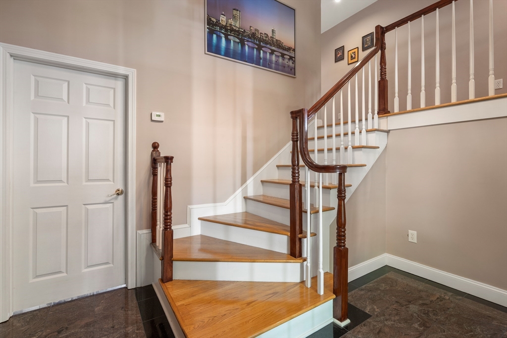 33 Russell Road Hanover, MA 02339 - Photo 3 of 27