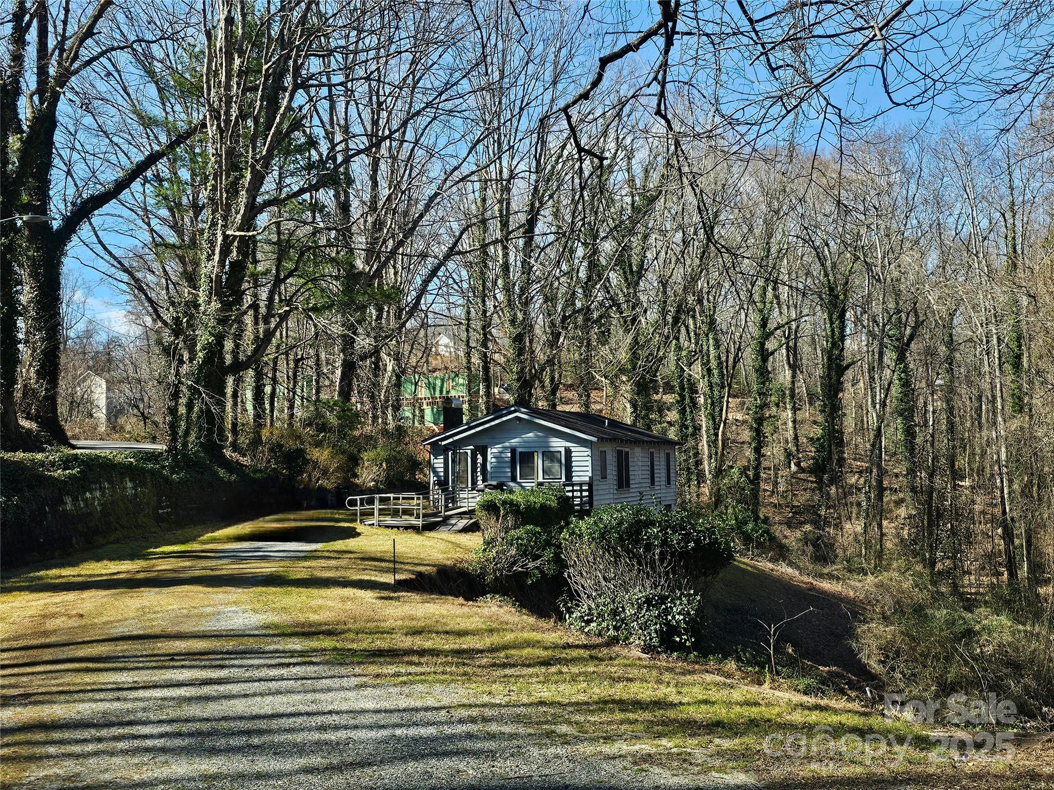 85 Pine Street Tryon, NC 28782 - Photo 6 of 21 Gallery Image 6