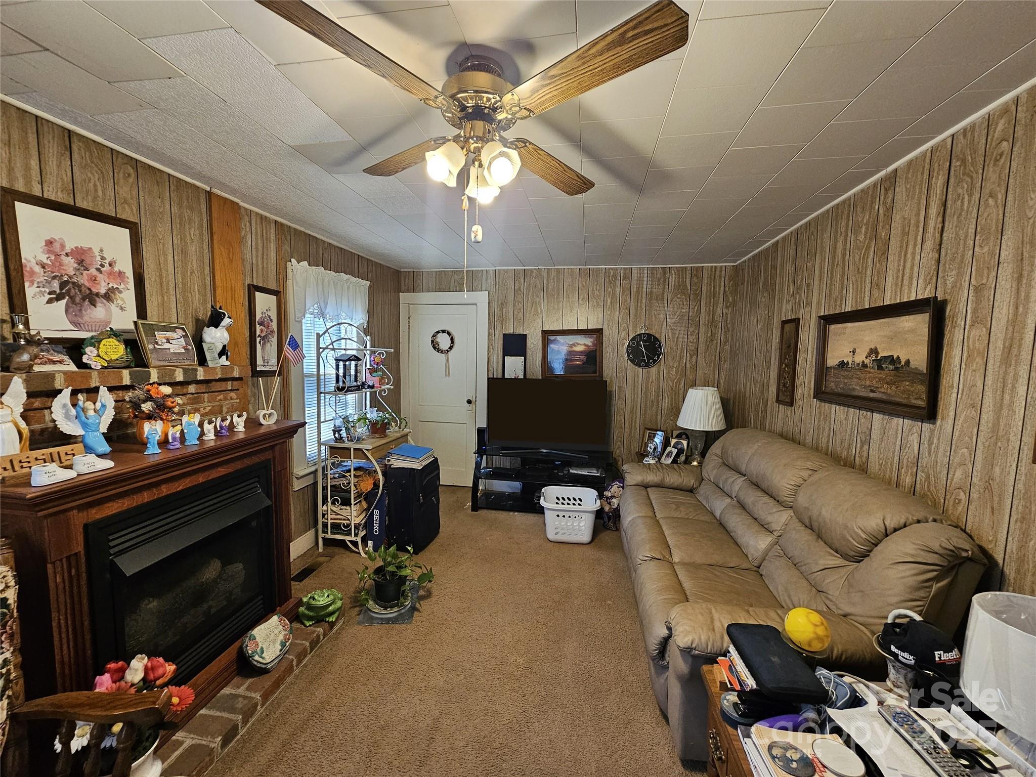 85 Pine Street Tryon, NC 28782 - Photo 9 of 21 Gallery Image 9