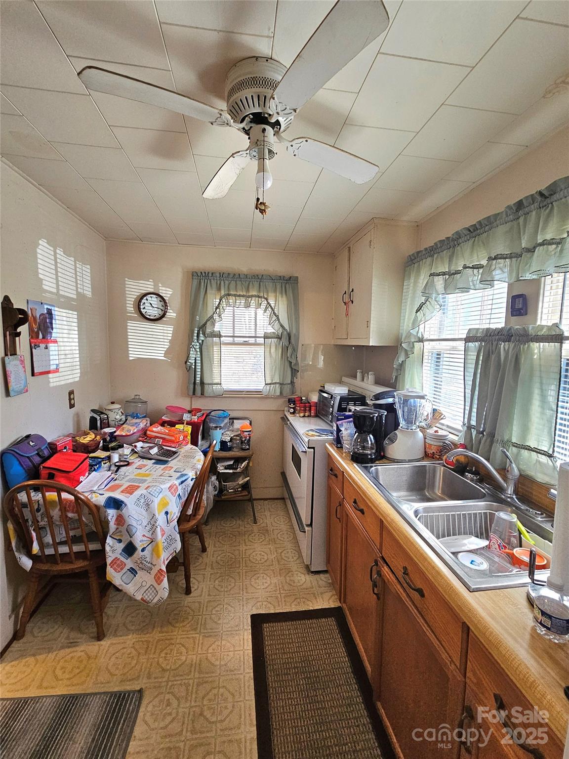 85 Pine Street Tryon, NC 28782 - Photo 10 of 21 Gallery Image 10