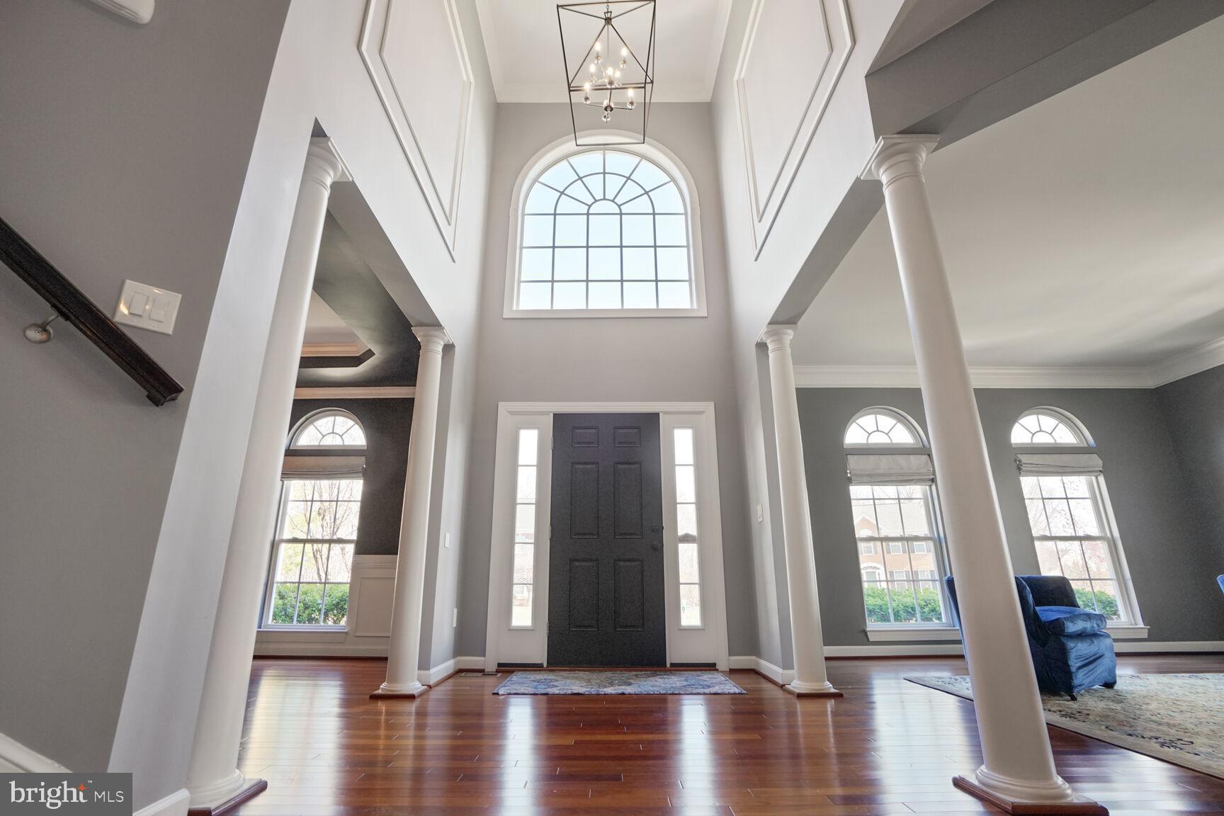 4543 Spring Run Road Warrenton, VA 20187 - Photo 4 of 63 Grand two story foyer