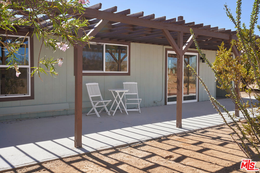 60939 Sunny Vista Road Landers, CA 92285 - Photo 1 of 59