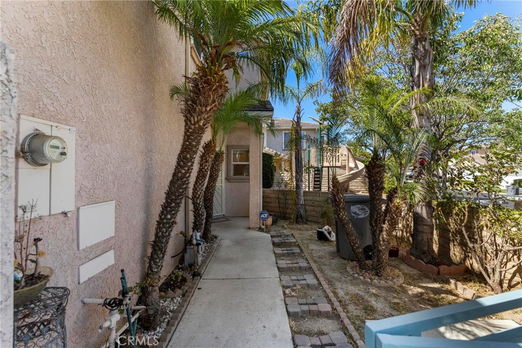 227 Galante Way Oxnard, CA 93036 - Photo 4 of 38