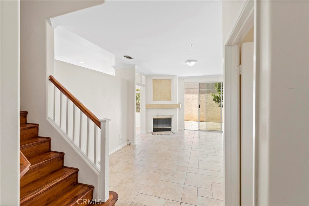 227 Galante Way Oxnard, CA 93036 - Photo 6 of 38