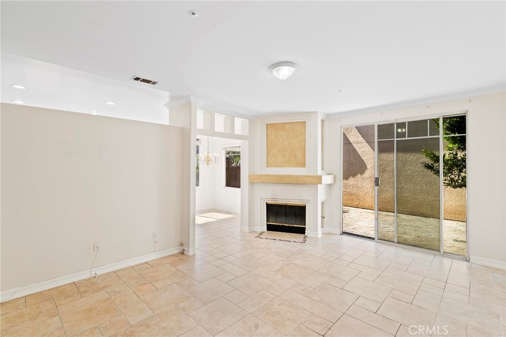 227 Galante Way Oxnard, CA 93036 - Photo 7 of 38