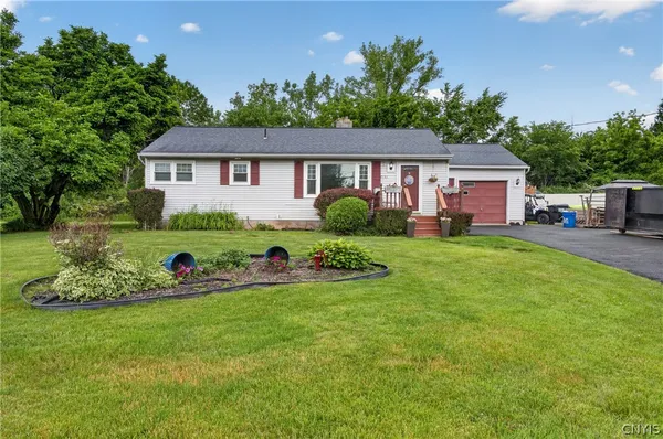 $259,900 | 7151 Collamer Road, East Syracuse, NY 13057