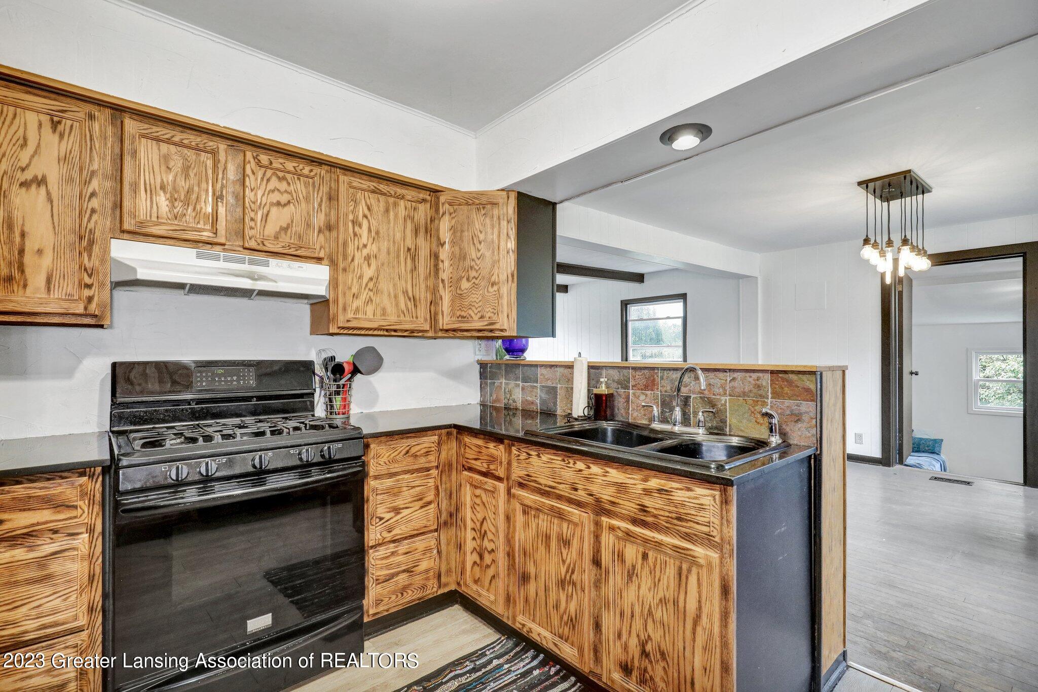 3725 Meridian Road Okemos, MI 48864 - Photo 20 of 28 11-web-or-mls-Open Ended Media-10