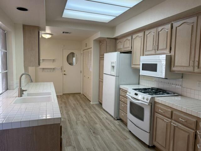7132 Phelps Road Goleta, CA 93117 - Photo 7 of 23 Phelps Kitchen 3