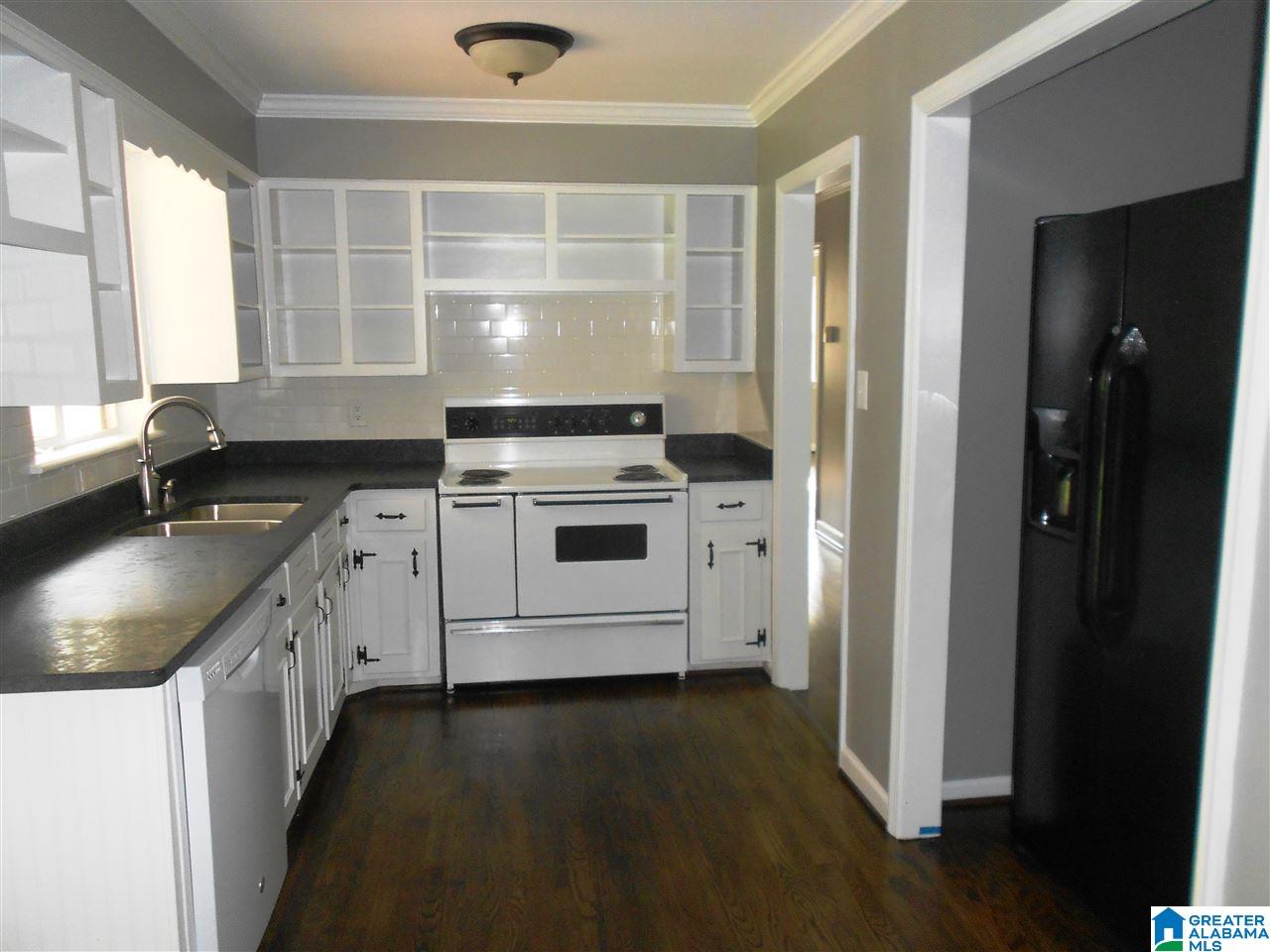 3220 Ridgely Court Birmingham, AL 35243 - Photo 11 of 47