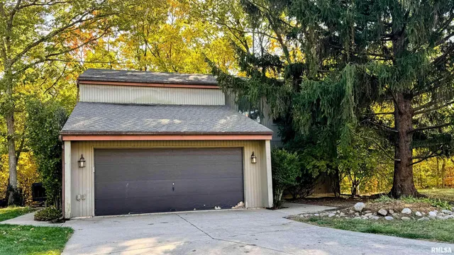 $339,500 | 1318 West Featherwood Drive, Dunlap, IL 61525