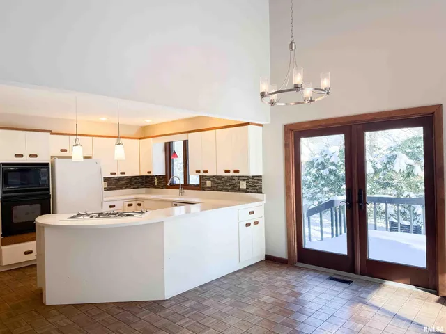 $339,500 | 1318 West Featherwood Drive, Dunlap, IL 61525