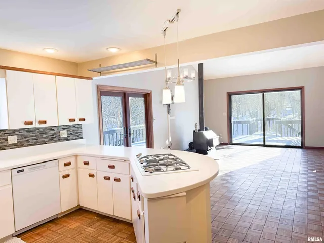 $339,500 | 1318 West Featherwood Drive, Dunlap, IL 61525