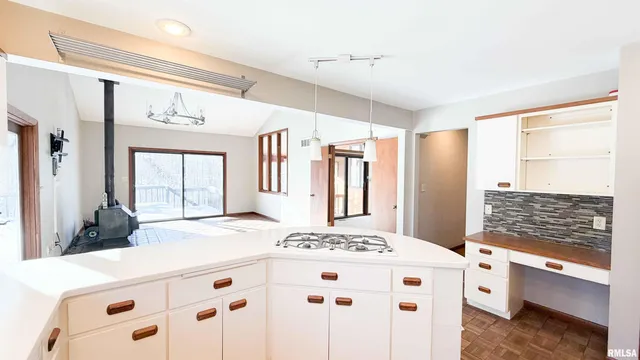 $339,500 | 1318 West Featherwood Drive, Dunlap, IL 61525