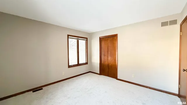 $339,500 | 1318 West Featherwood Drive, Dunlap, IL 61525