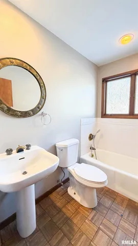 $339,500 | 1318 West Featherwood Drive, Dunlap, IL 61525