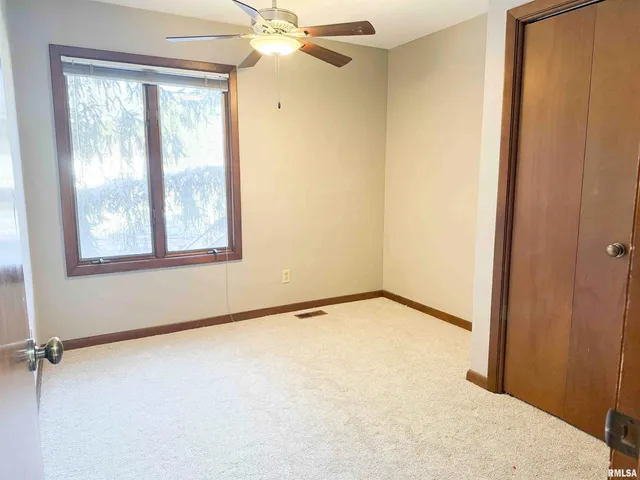 $339,500 | 1318 West Featherwood Drive, Dunlap, IL 61525