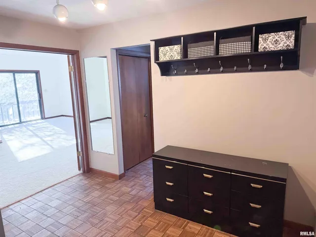 $339,500 | 1318 West Featherwood Drive, Dunlap, IL 61525