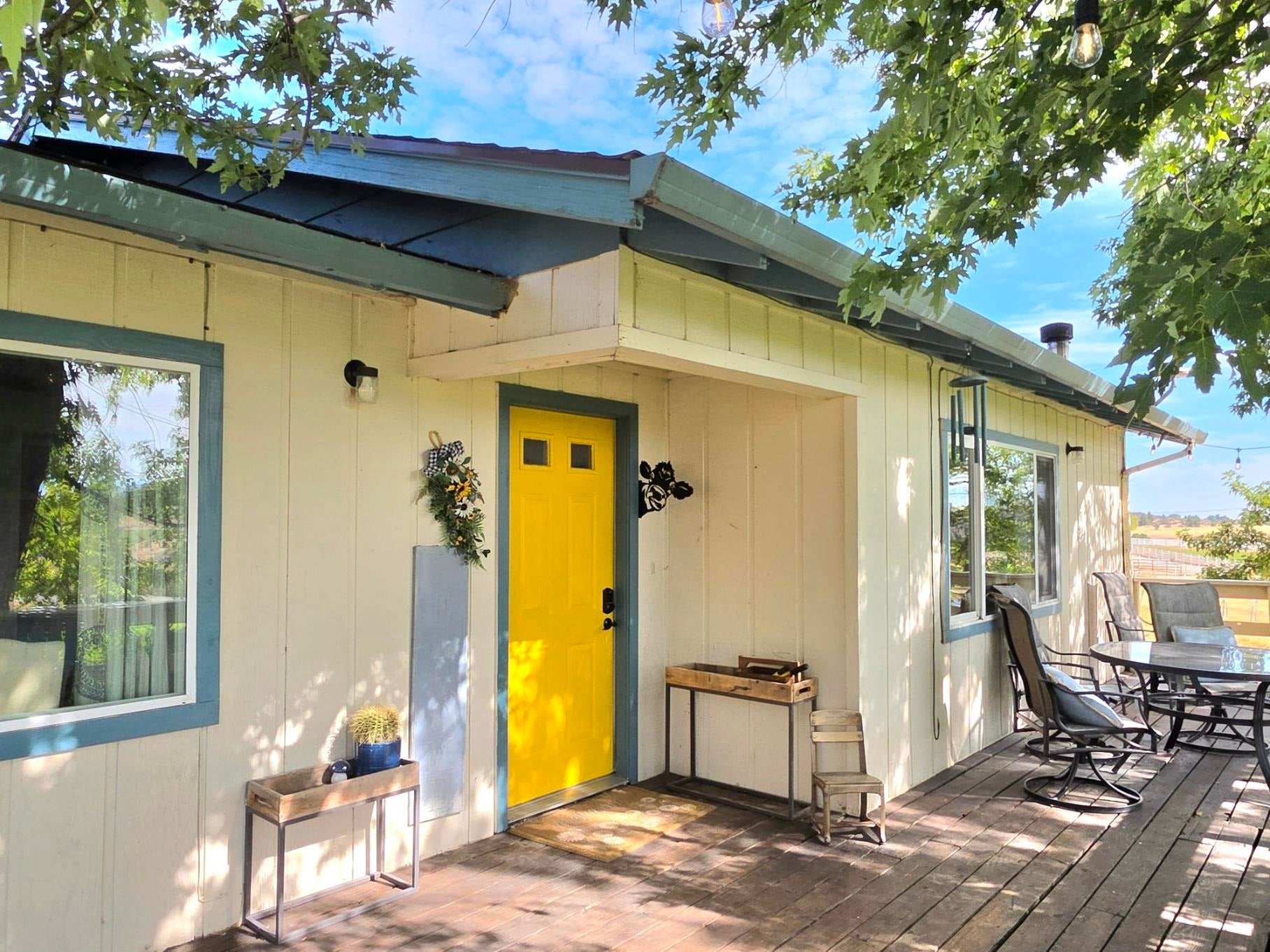 521 Holcomb Road Montague, CA 96064 - Photo 5 of 45 Gallery Image 5