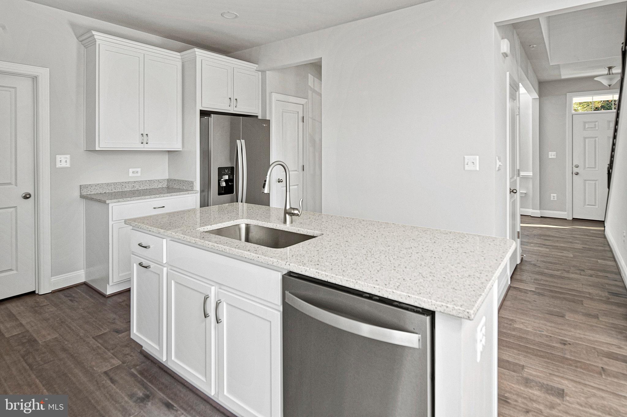6456 Hanover Road Hanover, MD 21076 - Photo 11 of 35 Kitchen (alt view)
