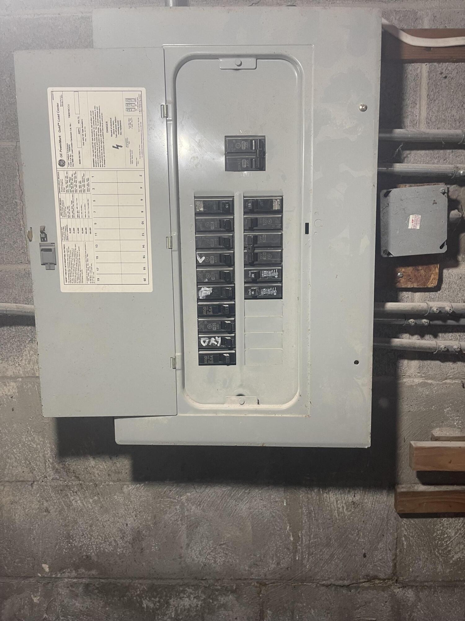 824 Johnson Street Gary, IN 46402 - Photo 38 of 39 1500x2000