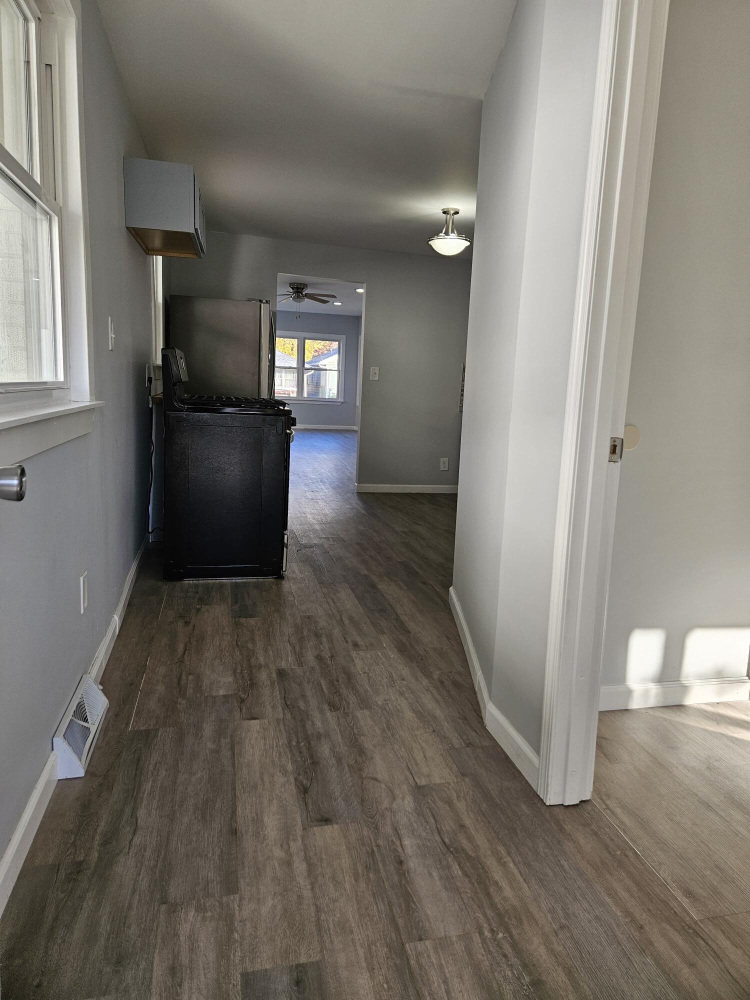 824 Johnson Street Gary, IN 46402 - Photo 9 of 39 1500x2000