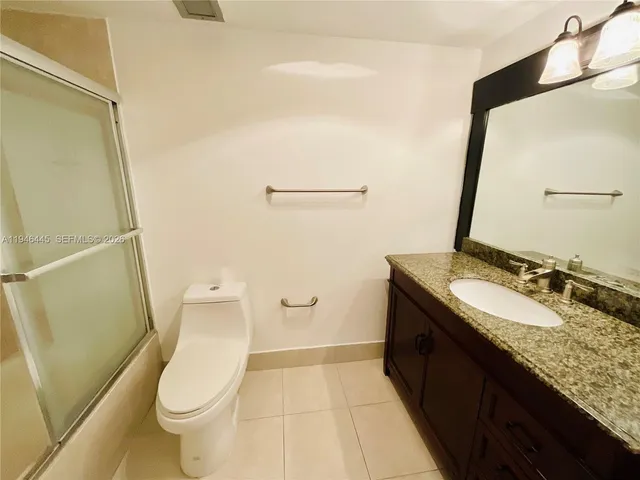 $2,200 | 919 Hillcrest Drive, Unit 704, Hollywood, FL 33021