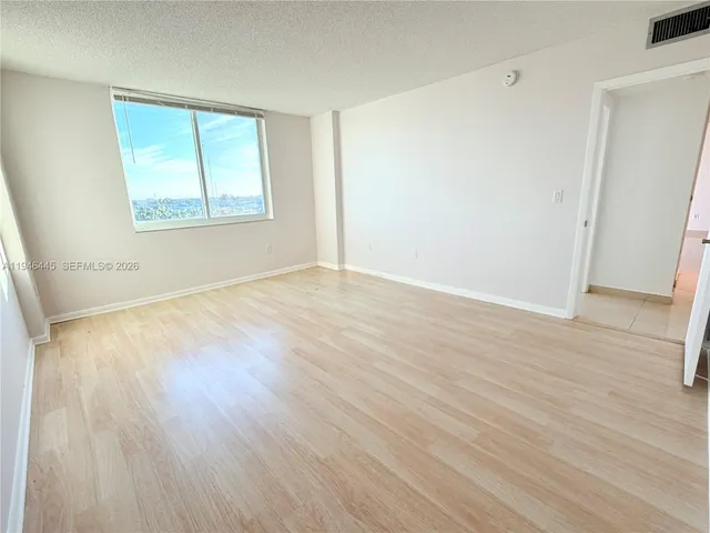 $2,200 | 919 Hillcrest Drive, Unit 704, Hollywood, FL 33021