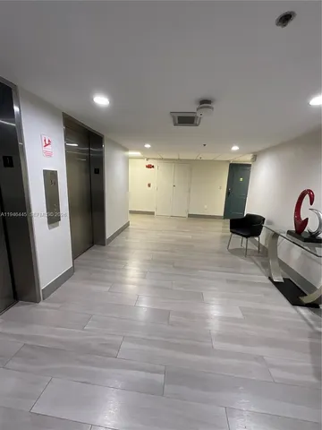 $2,200 | 919 Hillcrest Drive, Unit 704, Hollywood, FL 33021