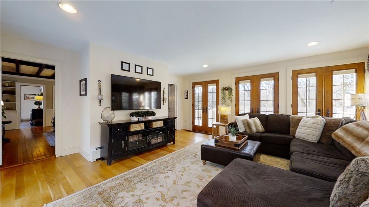947 Post Road South Kingstown, RI 02879 - Photo 19 of 49