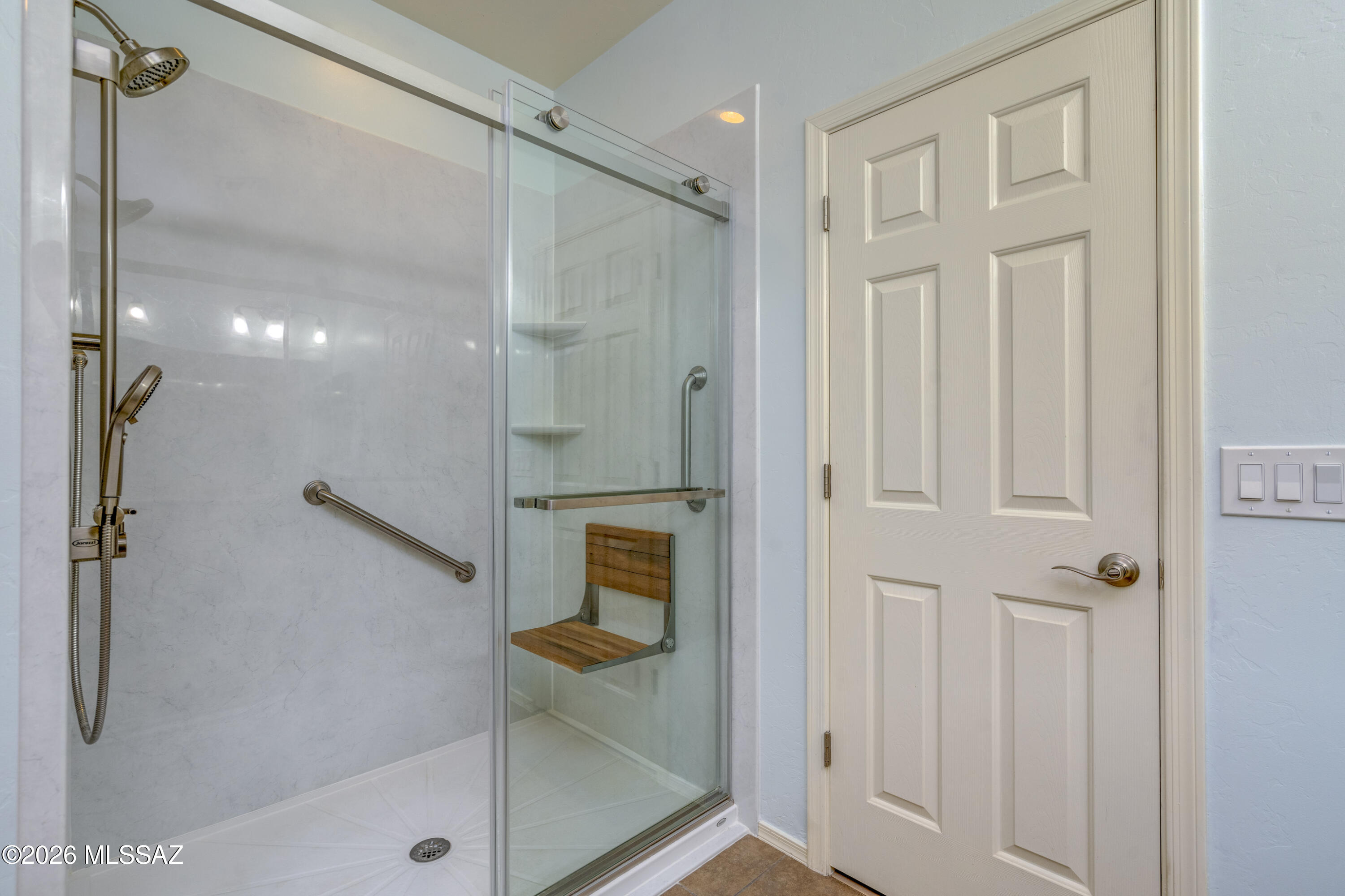 38676 South Running Roses Lane Tucson, AZ 85739 - Photo 20 of 50 Primary Bathroom