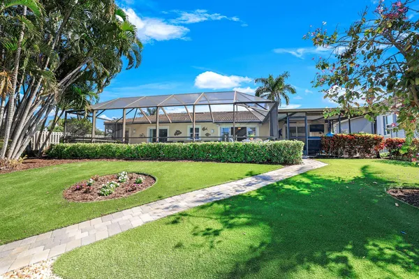 $1,100,000 | 20 Hickory Court, Marco Island, FL 34145