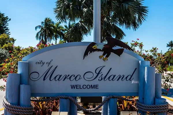 $1,100,000 | 20 Hickory Court, Marco Island, FL 34145