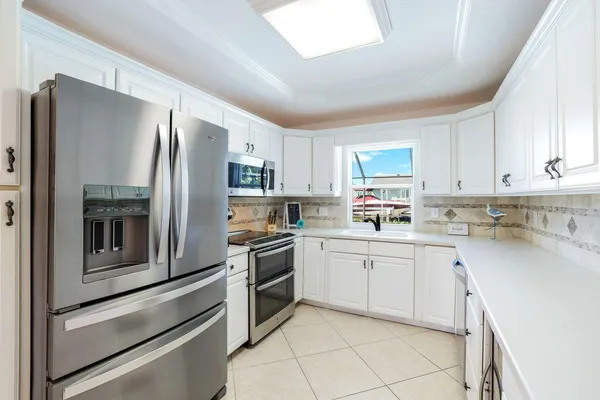 $1,100,000 | 20 Hickory Court, Marco Island, FL 34145