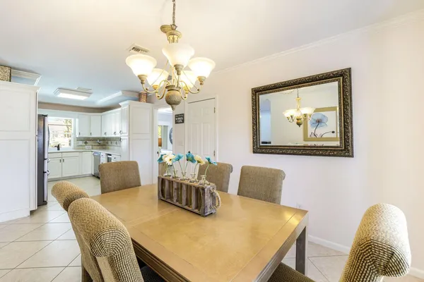 $1,100,000 | 20 Hickory Court, Marco Island, FL 34145
